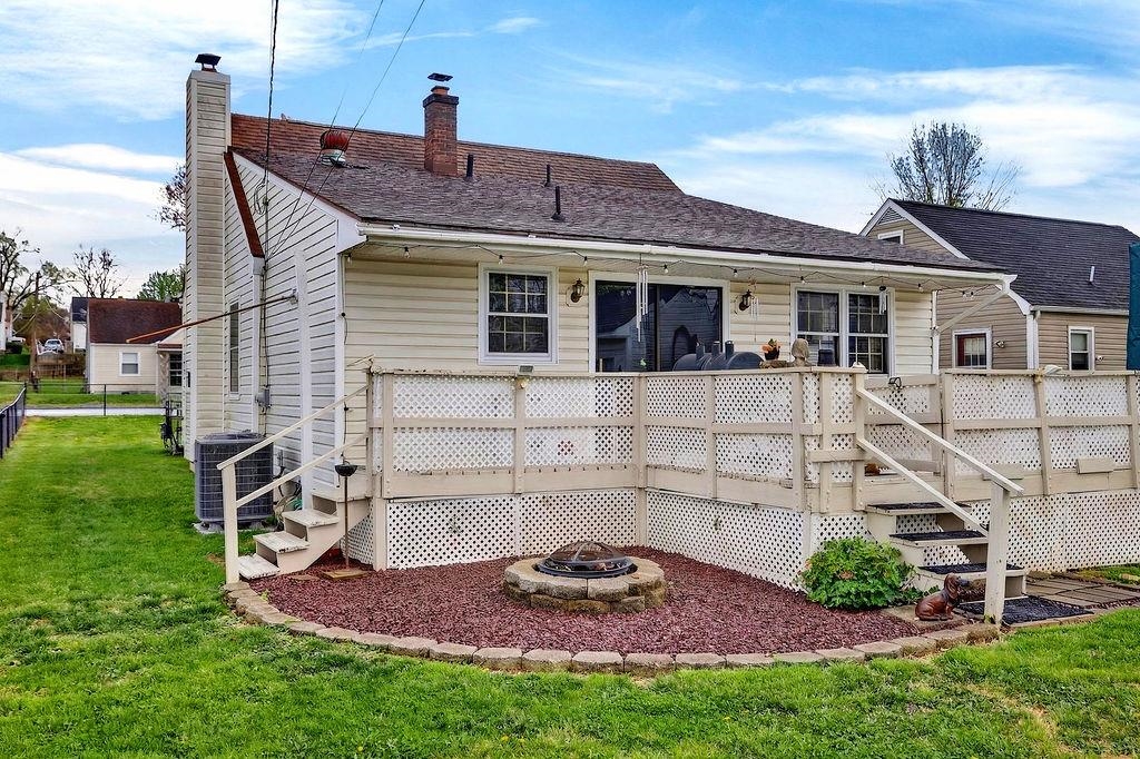 417 KING AVE, WAYNESBORO, Virginia 22980, 4 Bedrooms Bedrooms, ,1 BathroomBathrooms,Residential,417 KING AVE,675297 MLS # 675297