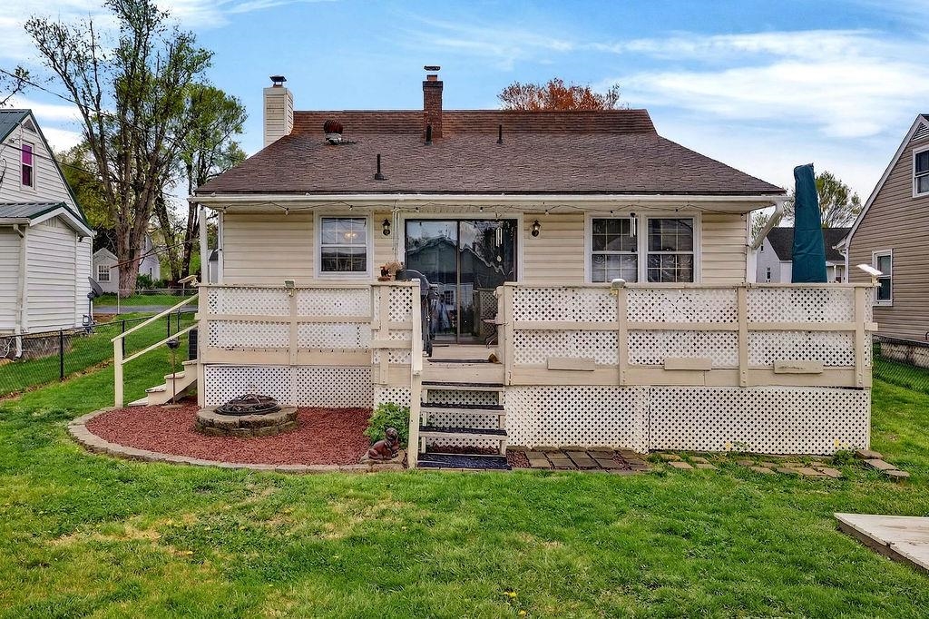 417 KING AVE, WAYNESBORO, Virginia 22980, 4 Bedrooms Bedrooms, ,1 BathroomBathrooms,Residential,417 KING AVE,675297 MLS # 675297