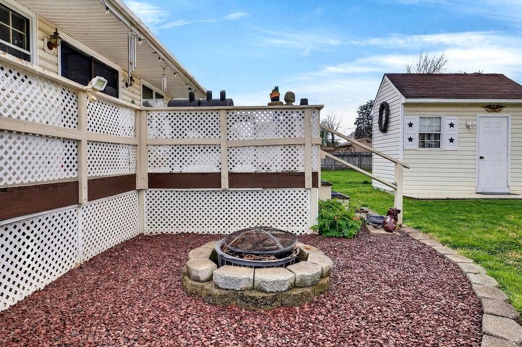 417 KING AVE, WAYNESBORO, Virginia 22980, 4 Bedrooms Bedrooms, ,1 BathroomBathrooms,Residential,417 KING AVE,675297 MLS # 675297