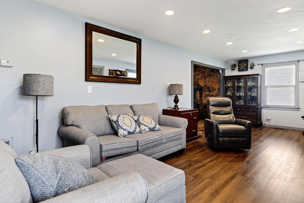 417 KING AVE, WAYNESBORO, Virginia 22980, 4 Bedrooms Bedrooms, ,1 BathroomBathrooms,Residential,417 KING AVE,675297 MLS # 675297