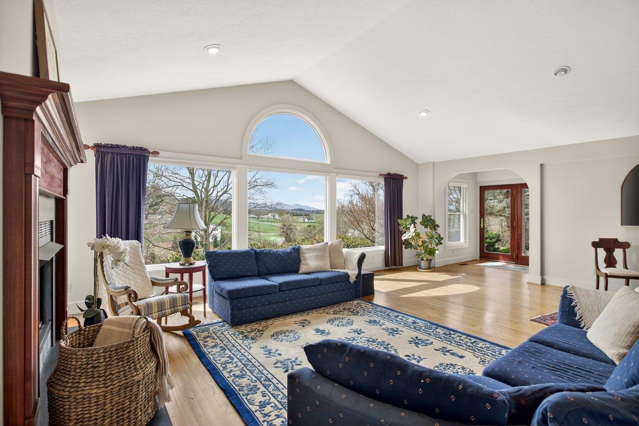 16540 STONEY LEA LN, ELKTON, Virginia 22827, 6 Bedrooms Bedrooms, ,3 BathroomsBathrooms,Residential,16540 STONEY LEA LN,675307 MLS # 675307 16540 STONEY LEA LN, ELKTON, Virginia 22827, 6 Bedrooms Bedrooms, ,3 BathroomsBathrooms,Residential,16540 STONEY LEA LN,675307 MLS # 675307