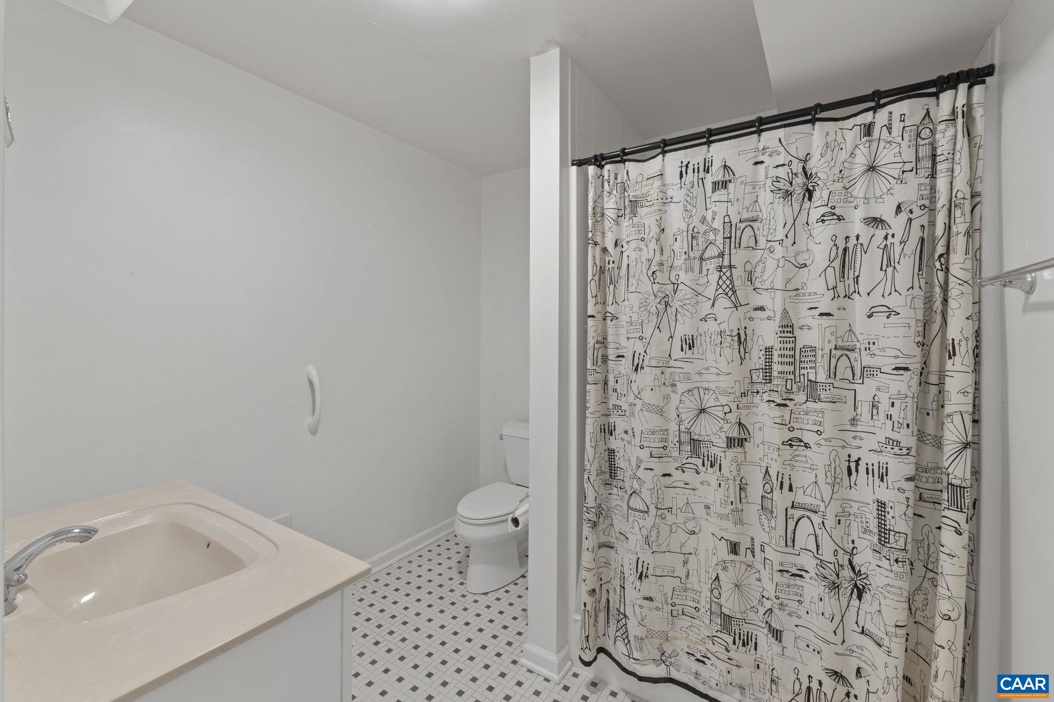 4190 LUXOR TERRACE DR, CHARLOTTESVILLE, Virginia 22901, 4 Bedrooms Bedrooms, ,4 BathroomsBathrooms,Residential,4190 LUXOR TERRACE DR,675313 MLS # 675313