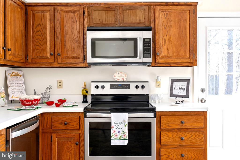 5527 SMITH STATION RD, FREDERICKSBURG, Virginia 22407, 2 Bedrooms Bedrooms, ,2 BathroomsBathrooms,Residential,5527 SMITH STATION RD,VASP2039944 MLS # VASP2039944 5527 SMITH STATION RD, FREDERICKSBURG, Virginia 22407, 2 Bedrooms Bedrooms, ,2 BathroomsBathrooms,Residential,5527 SMITH STATION RD,VASP2039944 MLS # VASP2039944