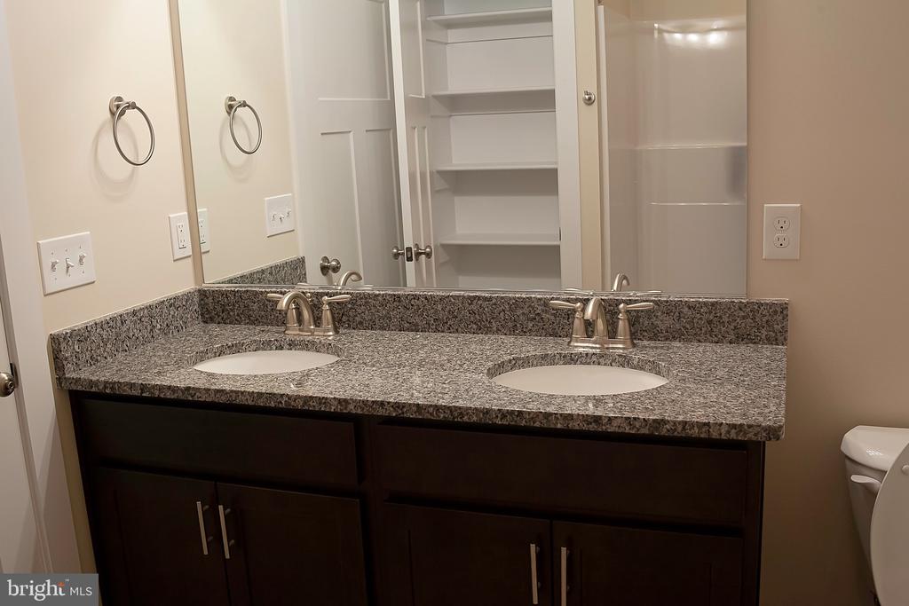 264 DOGWOOD DR, LOUISA, Virginia 23093, 3 Bedrooms Bedrooms, ,2 BathroomsBathrooms,Residential,264 DOGWOOD DR,VALA2009586 MLS # VALA2009586