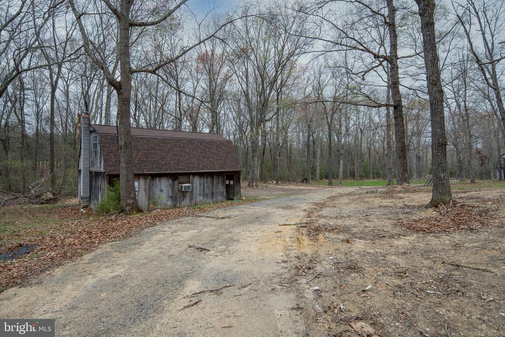 13220 SILLAMON RD, GOLDVEIN, Virginia, 5 Bedrooms Bedrooms, ,4 BathroomsBathrooms,Residential,13220 SILLAMON RD,VAFQ2021298 MLS # VAFQ2021298 13220 SILLAMON RD, GOLDVEIN, Virginia, 5 Bedrooms Bedrooms, ,4 BathroomsBathrooms,Residential,13220 SILLAMON RD,VAFQ2021298 MLS # VAFQ2021298