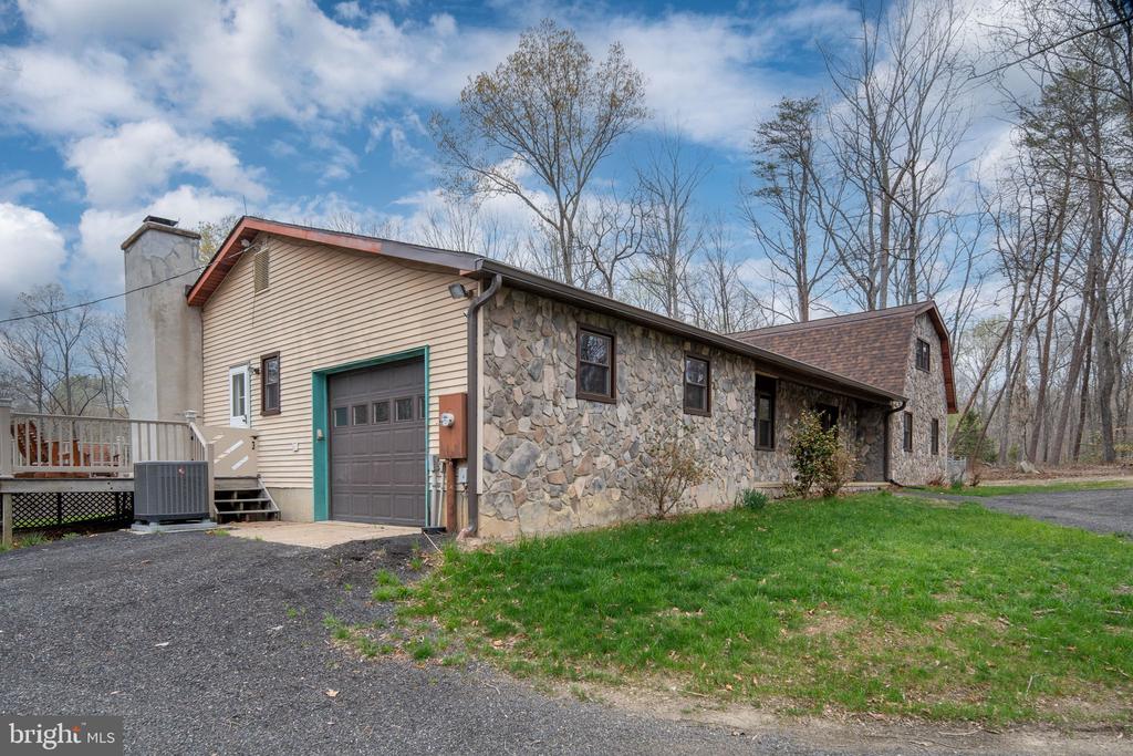 13220 SILLAMON RD, GOLDVEIN, Virginia, 5 Bedrooms Bedrooms, ,4 BathroomsBathrooms,Residential,13220 SILLAMON RD,VAFQ2021298 MLS # VAFQ2021298 13220 SILLAMON RD, GOLDVEIN, Virginia, 5 Bedrooms Bedrooms, ,4 BathroomsBathrooms,Residential,13220 SILLAMON RD,VAFQ2021298 MLS # VAFQ2021298