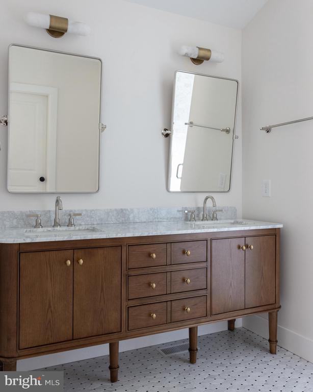 11117 EGGBORNSVILLE RD, RIXEYVILLE, Virginia 22737, 4 Bedrooms Bedrooms, ,3 BathroomsBathrooms,Residential,11117 EGGBORNSVILLE RD,VACU2013220 MLS # VACU2013220