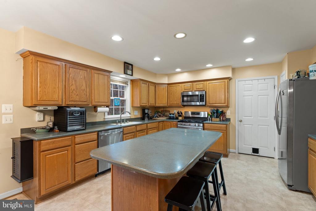 19388 MANOR DR, CULPEPER, Virginia 22701, 4 Bedrooms Bedrooms, ,3 BathroomsBathrooms,Residential,19388 MANOR DR,VACU2013222 MLS # VACU2013222 19388 MANOR DR, CULPEPER, Virginia 22701, 4 Bedrooms Bedrooms, ,3 BathroomsBathrooms,Residential,19388 MANOR DR,VACU2013222 MLS # VACU2013222