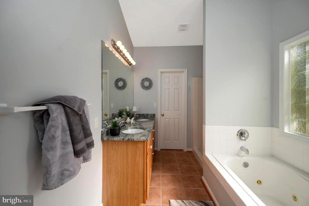 216 BATTLEFIELD RD, LOCUST GROVE, Virginia 22508, 4 Bedrooms Bedrooms, ,2 BathroomsBathrooms,Residential,216 BATTLEFIELD RD,VAOR2013446 MLS # VAOR2013446