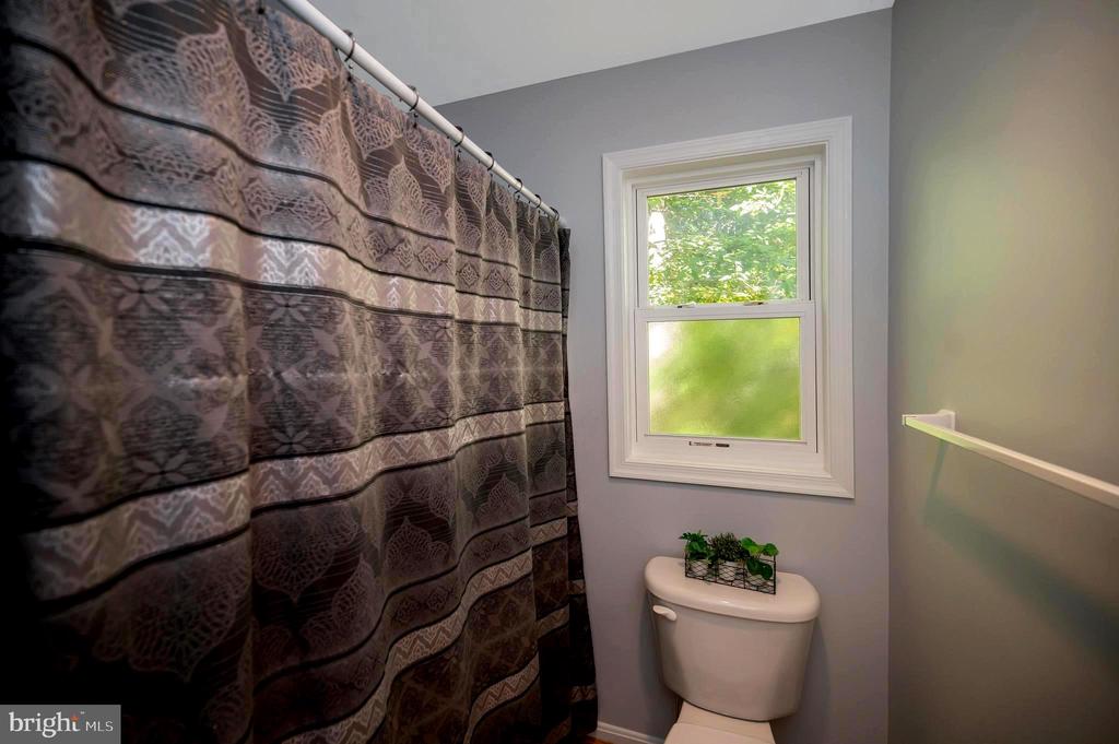 216 BATTLEFIELD RD, LOCUST GROVE, Virginia 22508, 4 Bedrooms Bedrooms, ,2 BathroomsBathrooms,Residential,216 BATTLEFIELD RD,VAOR2013446 MLS # VAOR2013446