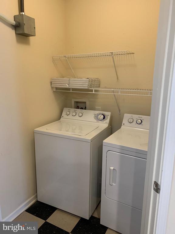 195 YELLOWSTONE DR, CHARLOTTESVILLE, Virginia 22903, 2 Bedrooms Bedrooms, ,2 BathroomsBathrooms,Residential,195 YELLOWSTONE DR,VAAB2001186 MLS # VAAB2001186