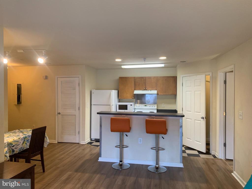 195 YELLOWSTONE DR, CHARLOTTESVILLE, Virginia 22903, 2 Bedrooms Bedrooms, ,2 BathroomsBathrooms,Residential,195 YELLOWSTONE DR,VAAB2001186 MLS # VAAB2001186