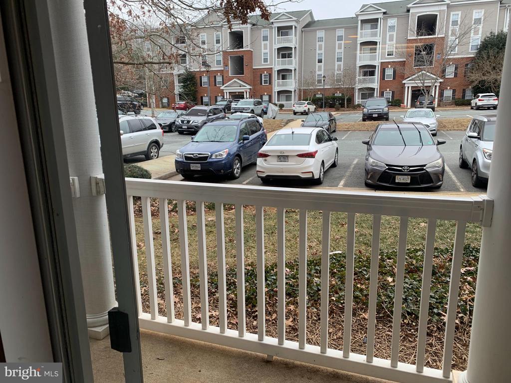 195 YELLOWSTONE DR, CHARLOTTESVILLE, Virginia 22903, 2 Bedrooms Bedrooms, ,2 BathroomsBathrooms,Residential,195 YELLOWSTONE DR,VAAB2001186 MLS # VAAB2001186