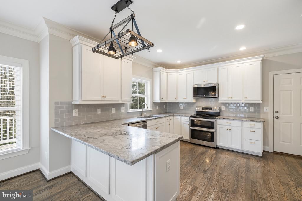 7135 LEEDS MANOR RD, MARSHALL, Virginia, 4 Bedrooms Bedrooms, ,2 BathroomsBathrooms,Residential,7135 LEEDS MANOR RD,VAFQ2021304 MLS # VAFQ2021304