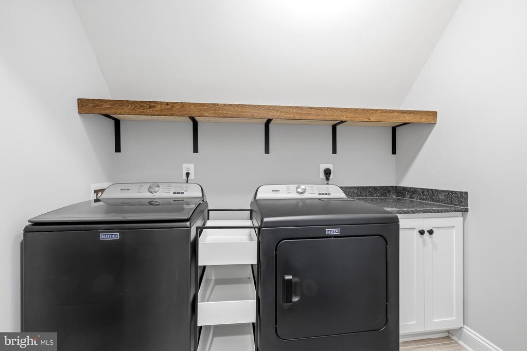 7135 LEEDS MANOR RD, MARSHALL, Virginia, 4 Bedrooms Bedrooms, ,2 BathroomsBathrooms,Residential,7135 LEEDS MANOR RD,VAFQ2021304 MLS # VAFQ2021304