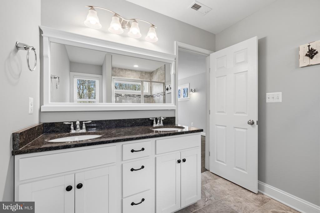 7135 LEEDS MANOR RD, MARSHALL, Virginia, 4 Bedrooms Bedrooms, ,2 BathroomsBathrooms,Residential,7135 LEEDS MANOR RD,VAFQ2021304 MLS # VAFQ2021304