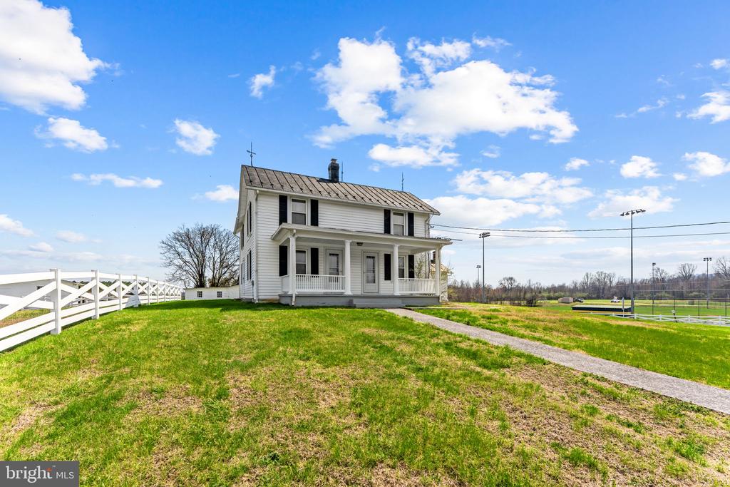 57 SCHOOL HOUSE RD, WASHINGTON, Virginia, 3 Bedrooms Bedrooms, ,1 BathroomBathrooms,Residential,57 SCHOOL HOUSE RD,VARP2002552 MLS # VARP2002552 57 SCHOOL HOUSE RD, WASHINGTON, Virginia, 3 Bedrooms Bedrooms, ,1 BathroomBathrooms,Residential,57 SCHOOL HOUSE RD,VARP2002552 MLS # VARP2002552