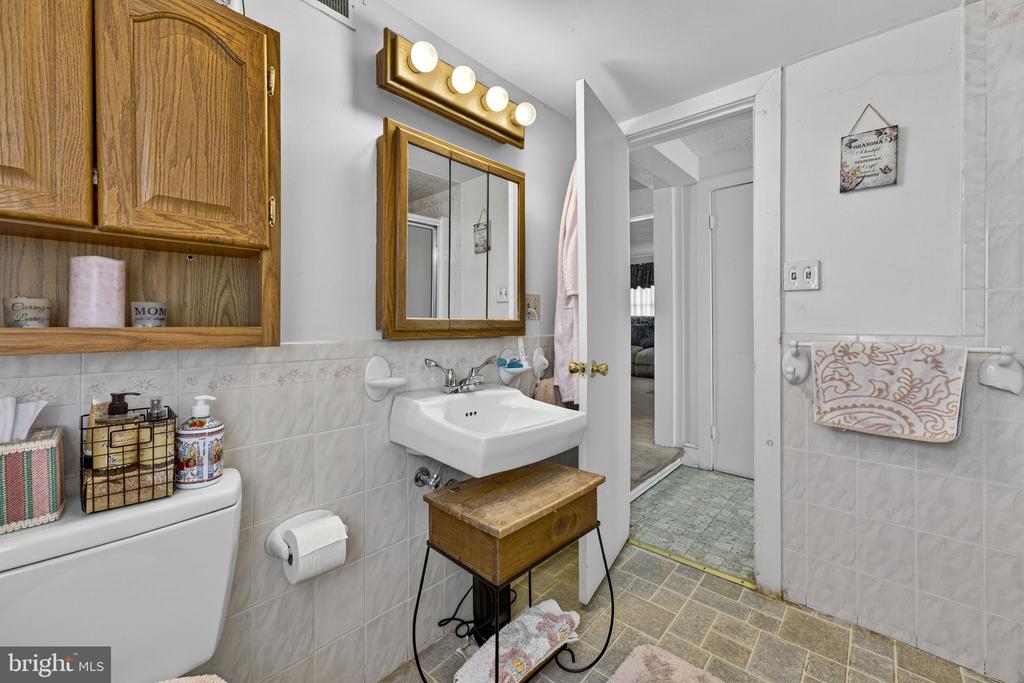 57 SCHOOL HOUSE RD, WASHINGTON, Virginia, 3 Bedrooms Bedrooms, ,1 BathroomBathrooms,Residential,57 SCHOOL HOUSE RD,VARP2002552 MLS # VARP2002552 57 SCHOOL HOUSE RD, WASHINGTON, Virginia, 3 Bedrooms Bedrooms, ,1 BathroomBathrooms,Residential,57 SCHOOL HOUSE RD,VARP2002552 MLS # VARP2002552