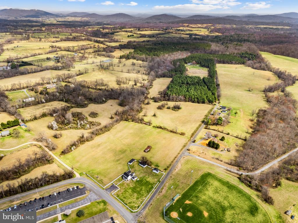 57 SCHOOL HOUSE RD, WASHINGTON, Virginia, 3 Bedrooms Bedrooms, ,1 BathroomBathrooms,Residential,57 SCHOOL HOUSE RD,VARP2002552 MLS # VARP2002552 57 SCHOOL HOUSE RD, WASHINGTON, Virginia, 3 Bedrooms Bedrooms, ,1 BathroomBathrooms,Residential,57 SCHOOL HOUSE RD,VARP2002552 MLS # VARP2002552