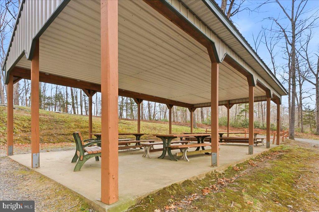 536 PINE HARBOUR DR, MINERAL, Virginia 23117, 3 Bedrooms Bedrooms, ,2 BathroomsBathrooms,Residential,PINE HARBOUR,536 PINE HARBOUR DR,VALA2009570 MLS # VALA2009570