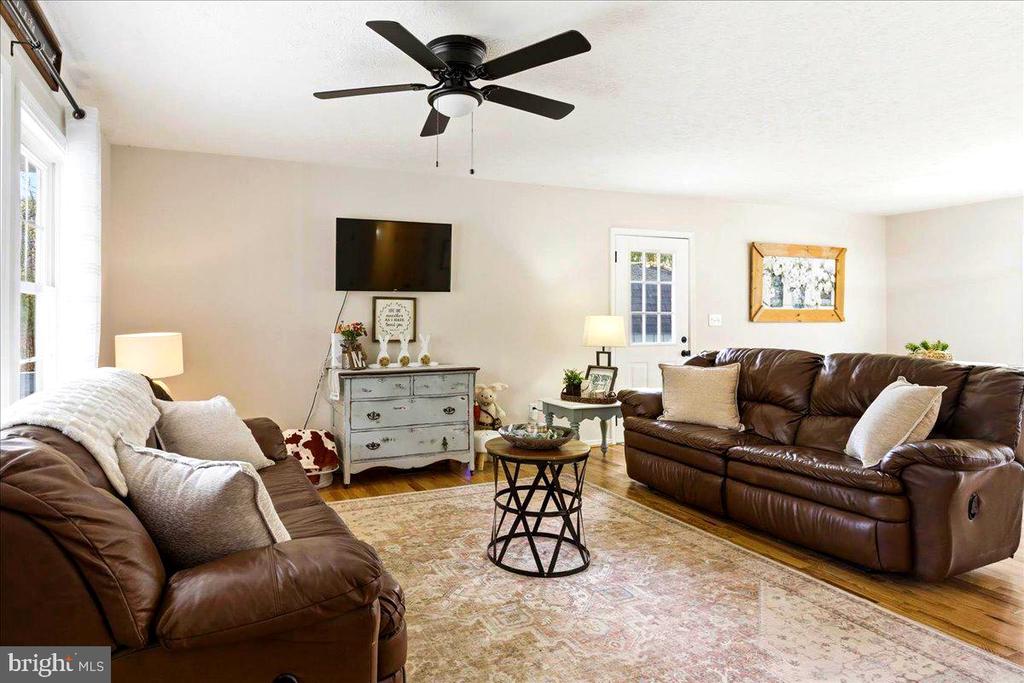 536 PINE HARBOUR DR, MINERAL, Virginia 23117, 3 Bedrooms Bedrooms, ,2 BathroomsBathrooms,Residential,PINE HARBOUR,536 PINE HARBOUR DR,VALA2009570 MLS # VALA2009570