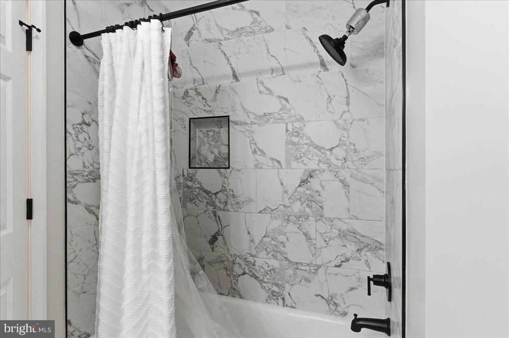 536 PINE HARBOUR DR, MINERAL, Virginia 23117, 3 Bedrooms Bedrooms, ,2 BathroomsBathrooms,Residential,PINE HARBOUR,536 PINE HARBOUR DR,VALA2009570 MLS # VALA2009570