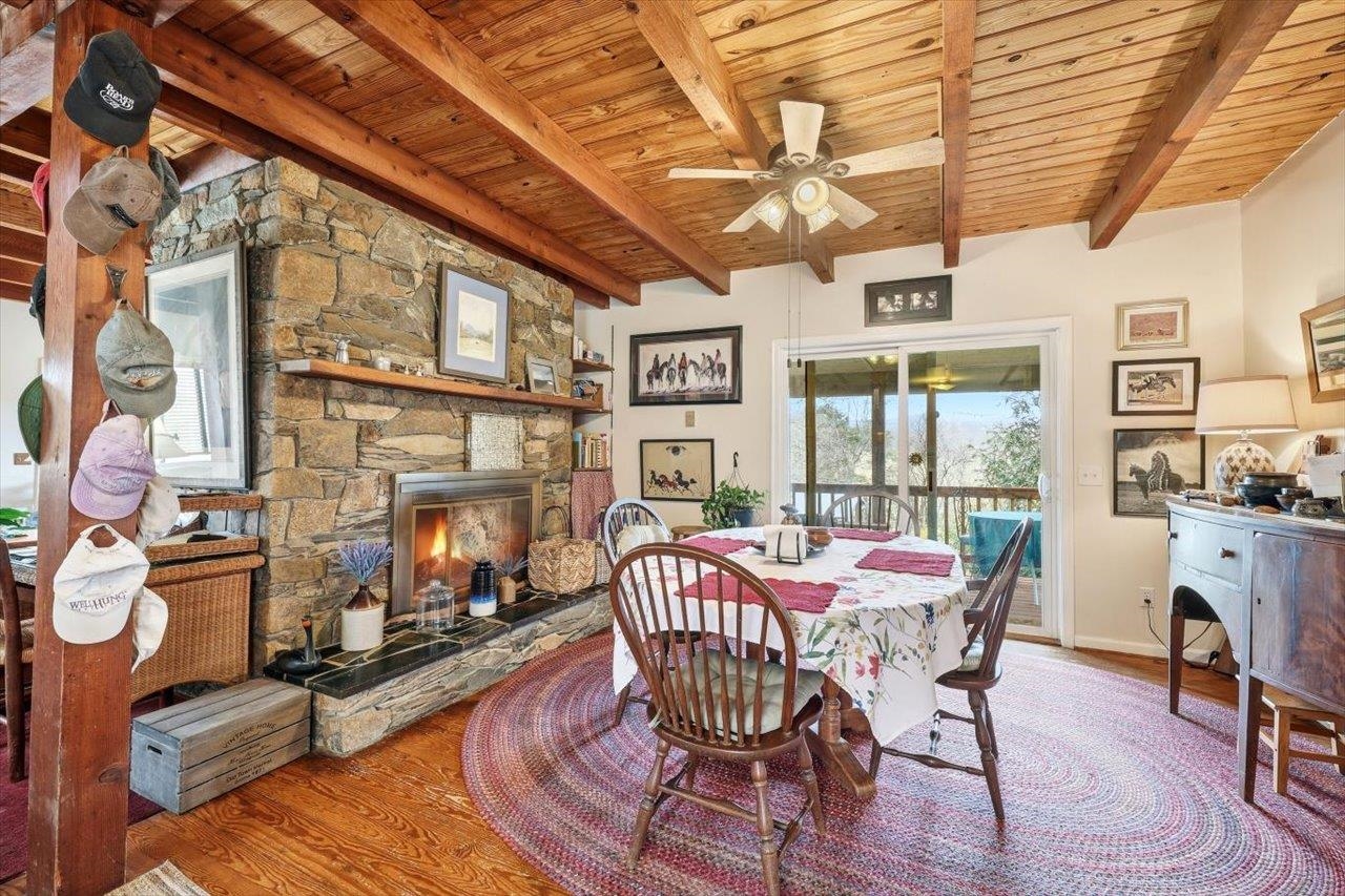 1120 KINGSWAY RD, AFTON, Virginia 22920, 3 Bedrooms Bedrooms, ,2 BathroomsBathrooms,Residential,Adams Eden,1120 KINGSWAY RD,674648 MLS # 674648 1120 KINGSWAY RD, AFTON, Virginia 22920, 3 Bedrooms Bedrooms, ,2 BathroomsBathrooms,Residential,Adams Eden,1120 KINGSWAY RD,674648 MLS # 674648