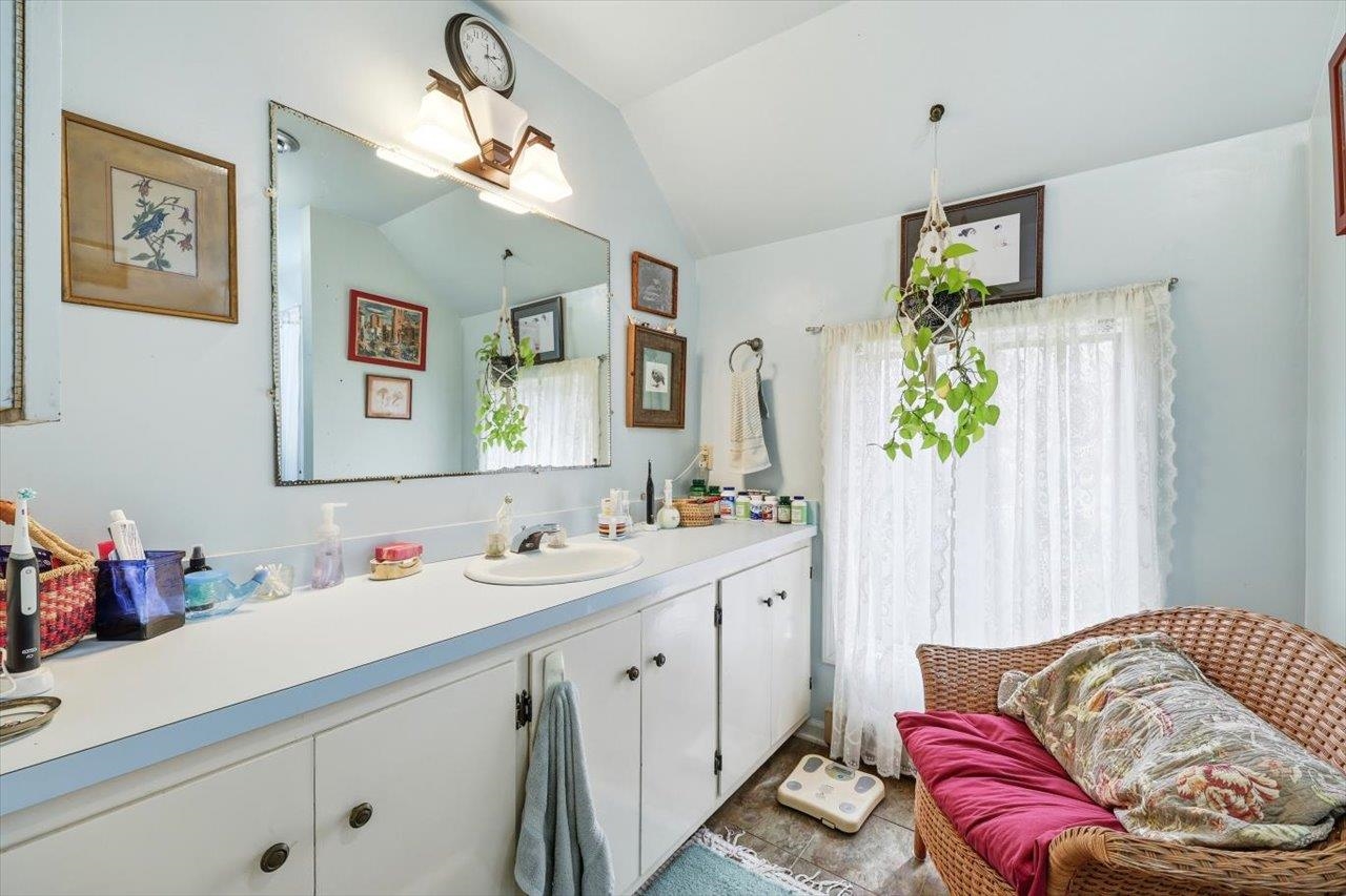 1120 KINGSWAY RD, AFTON, Virginia 22920, 3 Bedrooms Bedrooms, ,2 BathroomsBathrooms,Residential,Adams Eden,1120 KINGSWAY RD,674648 MLS # 674648 1120 KINGSWAY RD, AFTON, Virginia 22920, 3 Bedrooms Bedrooms, ,2 BathroomsBathrooms,Residential,Adams Eden,1120 KINGSWAY RD,674648 MLS # 674648