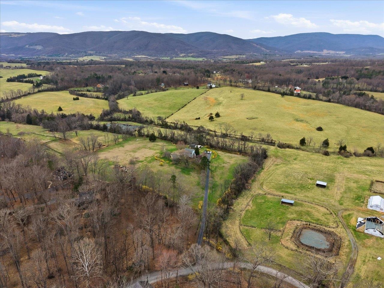 1120 KINGSWAY RD, AFTON, Virginia 22920, 3 Bedrooms Bedrooms, ,2 BathroomsBathrooms,Residential,Adams Eden,1120 KINGSWAY RD,674648 MLS # 674648 1120 KINGSWAY RD, AFTON, Virginia 22920, 3 Bedrooms Bedrooms, ,2 BathroomsBathrooms,Residential,Adams Eden,1120 KINGSWAY RD,674648 MLS # 674648