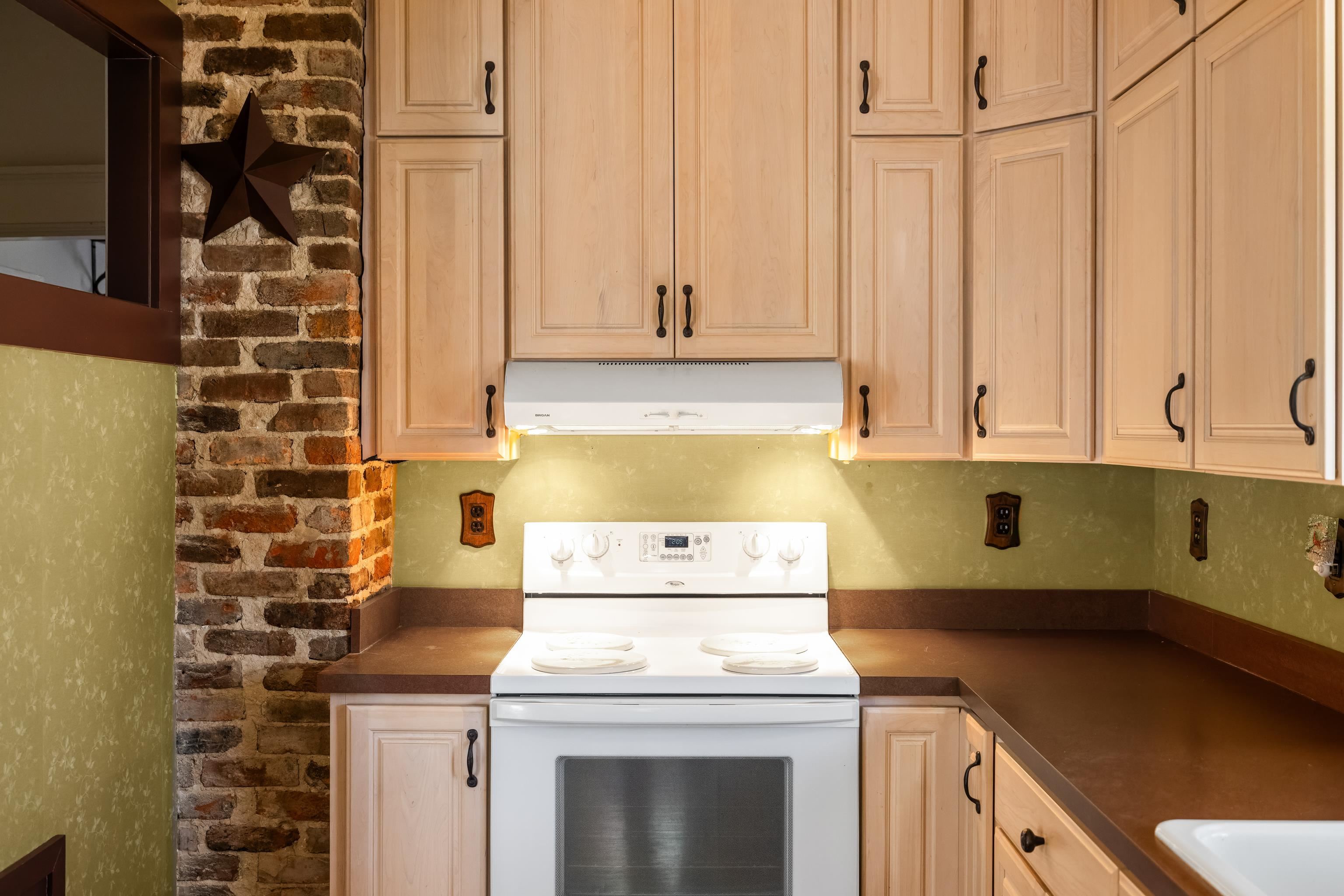 688 FLORENCE AVE, WAYNESBORO, Virginia 22980, 5 Bedrooms Bedrooms, ,2 BathroomsBathrooms,Residential,688 FLORENCE AVE,675323 MLS # 675323