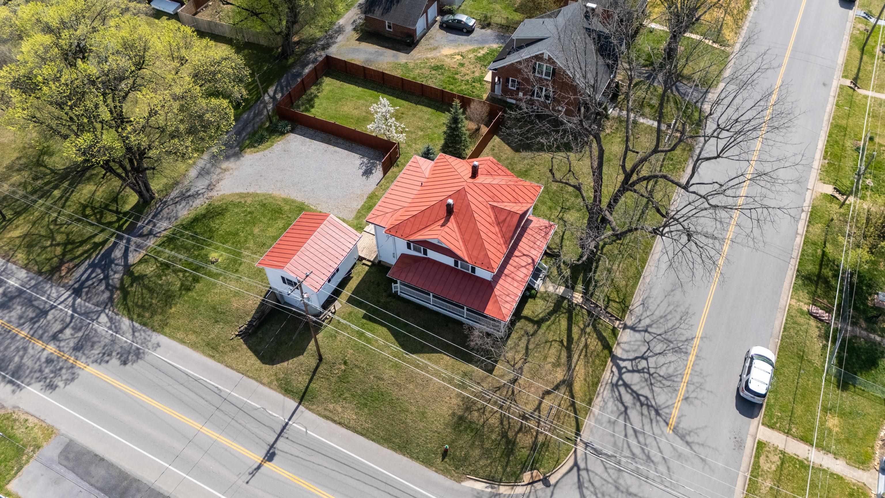 688 FLORENCE AVE, WAYNESBORO, Virginia 22980, 5 Bedrooms Bedrooms, ,2 BathroomsBathrooms,Residential,688 FLORENCE AVE,675323 MLS # 675323