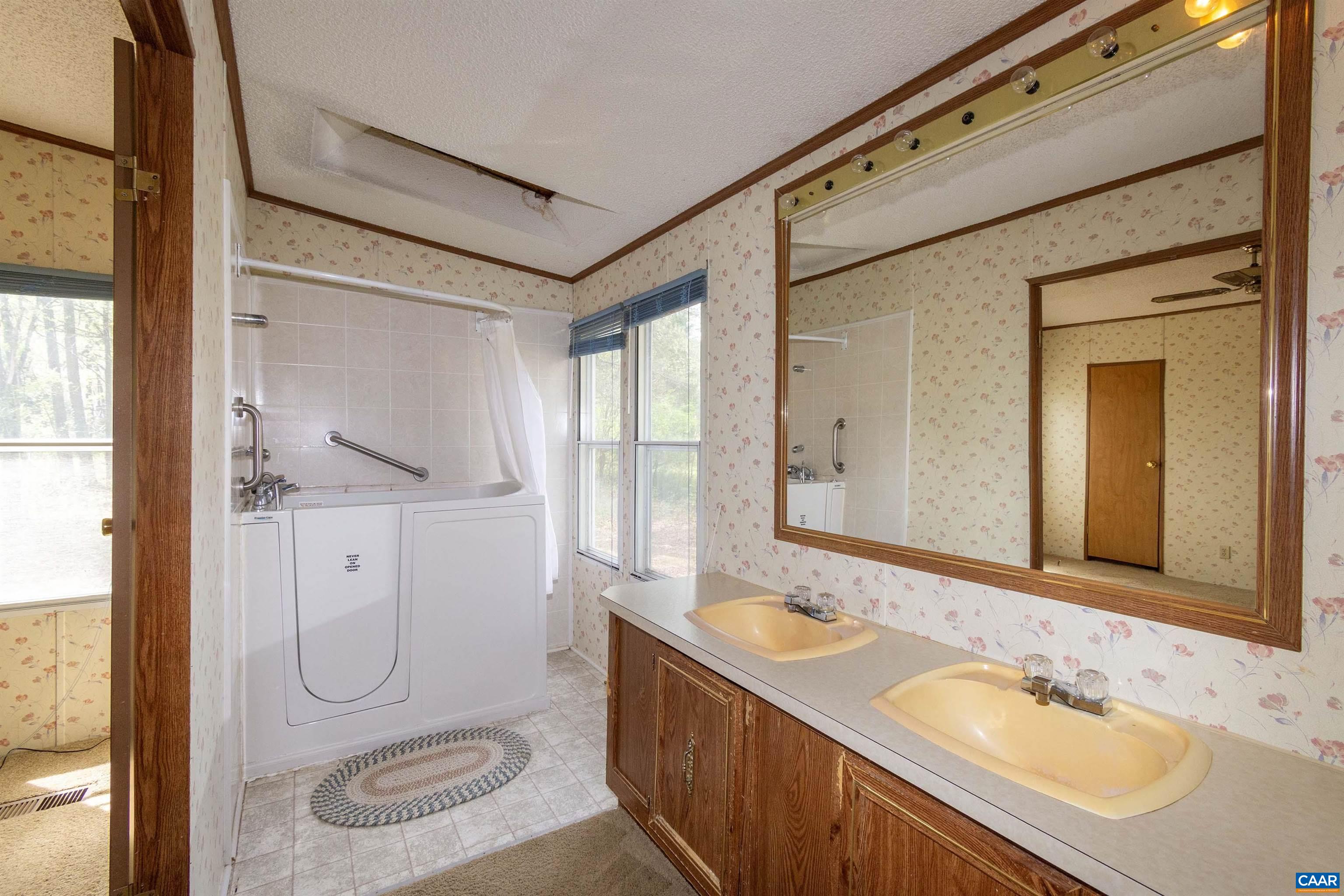 14426 CROSS COUNTY RD, MINERAL, Virginia 23117, 4 Bedrooms Bedrooms, ,2 BathroomsBathrooms,Residential,14426 CROSS COUNTY RD,675334 MLS # 675334