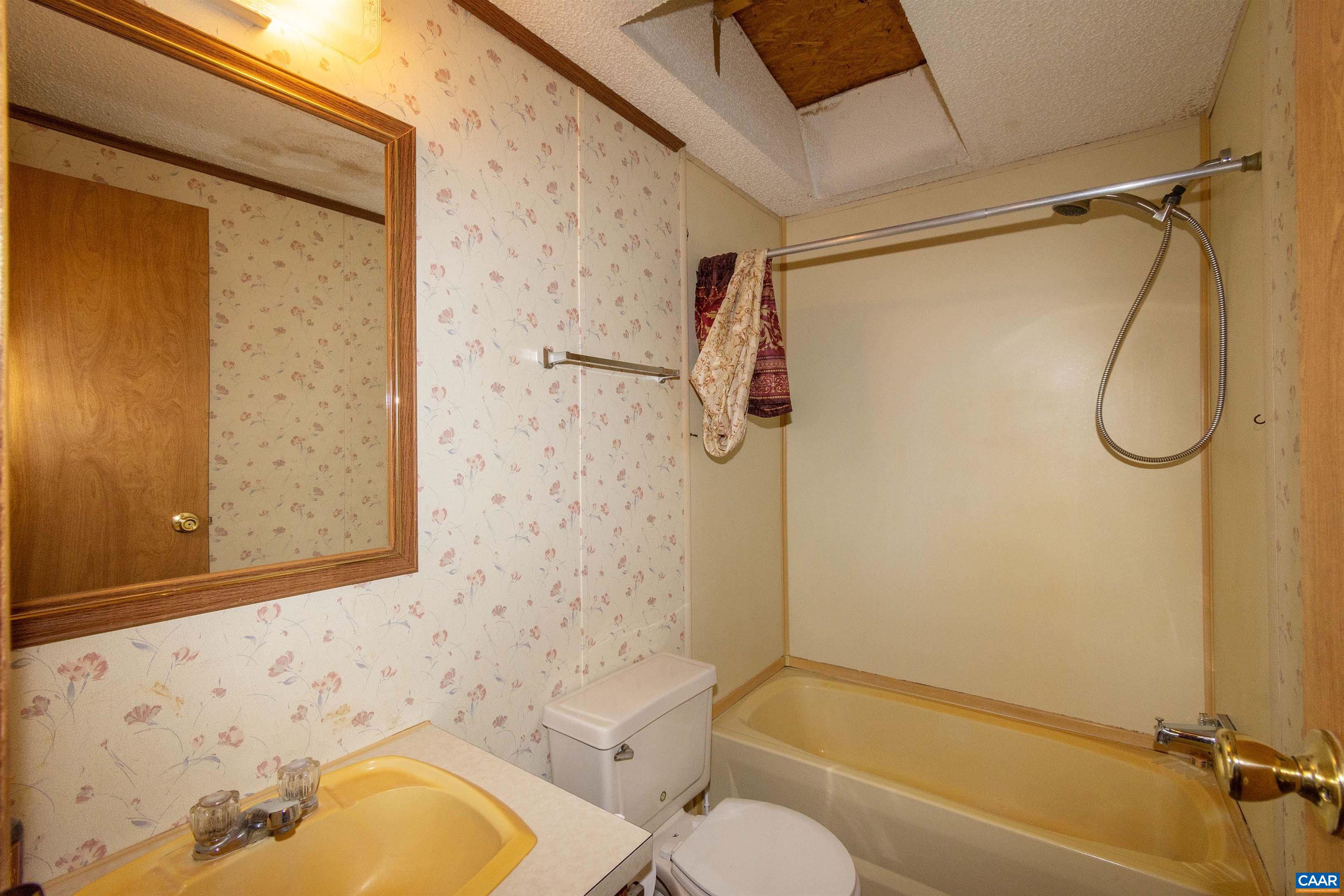 14426 CROSS COUNTY RD, MINERAL, Virginia 23117, 4 Bedrooms Bedrooms, ,2 BathroomsBathrooms,Residential,14426 CROSS COUNTY RD,675334 MLS # 675334