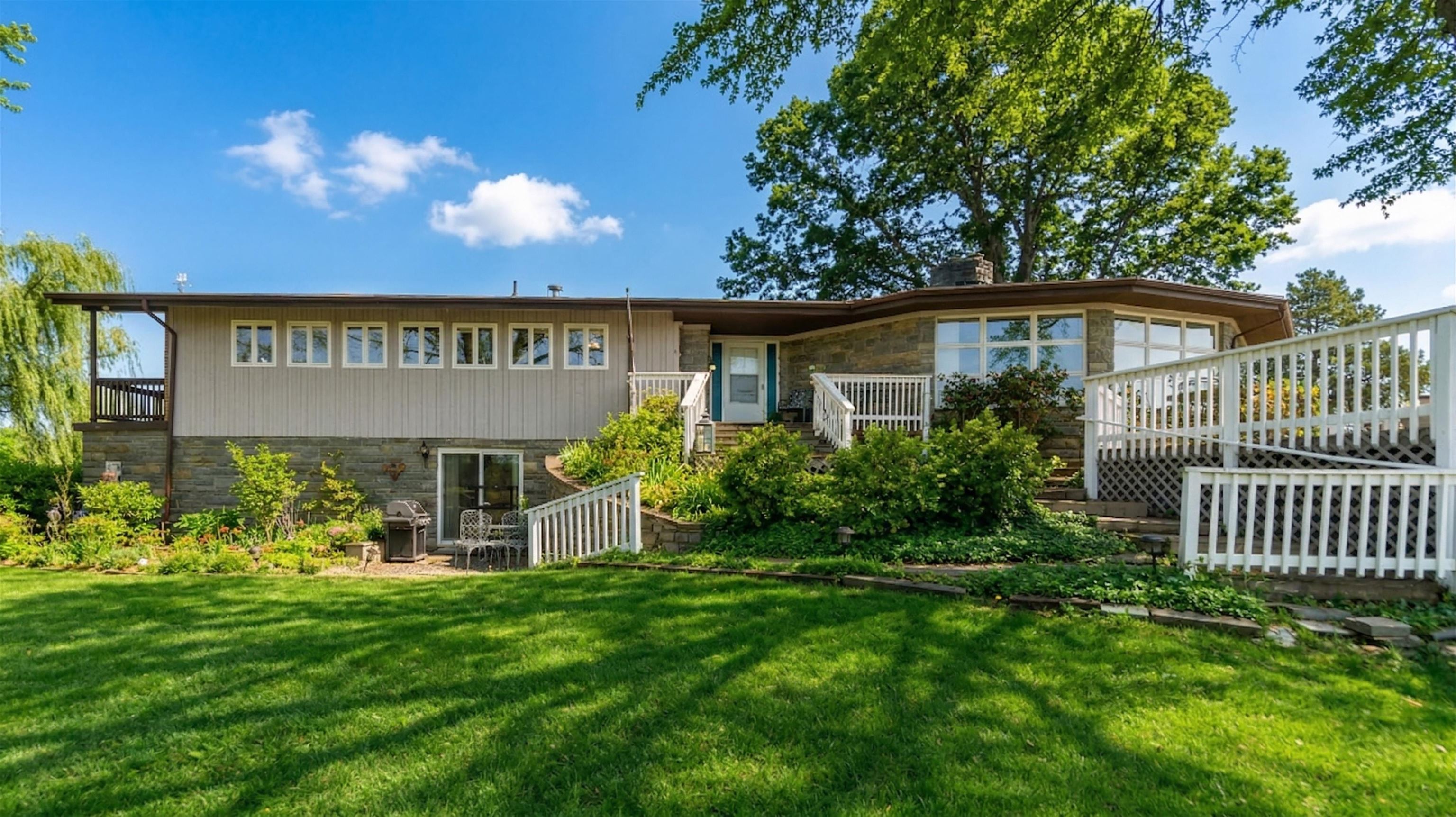 1743 N LAKESHORE DR, LOUISA, Virginia 23093, 5 Bedrooms Bedrooms, ,3 BathroomsBathrooms,Residential,1743 N LAKESHORE DR,675336 MLS # 675336