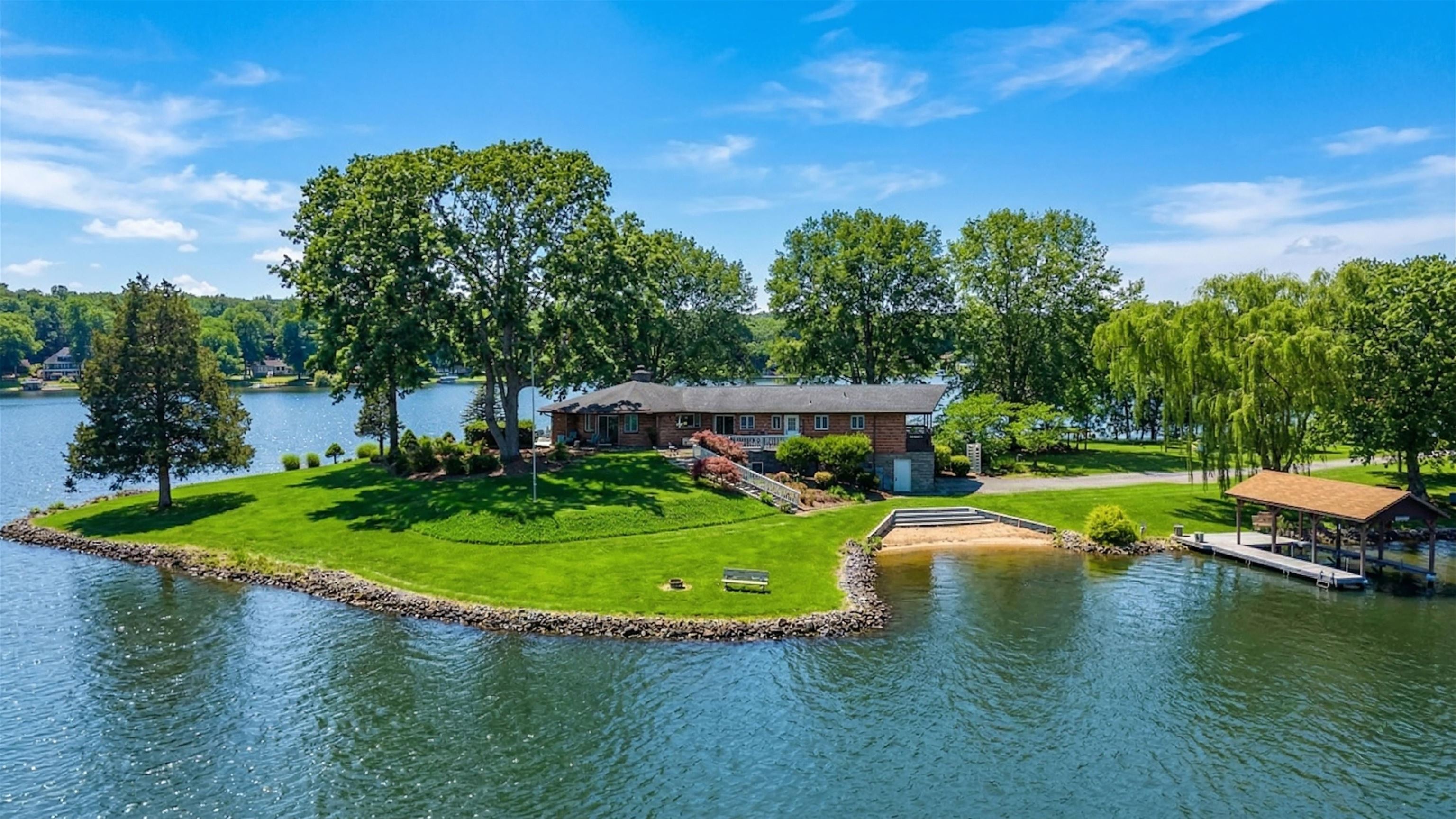 1743 N LAKESHORE DR, LOUISA, Virginia 23093, 5 Bedrooms Bedrooms, ,3 BathroomsBathrooms,Residential,1743 N LAKESHORE DR,675336 MLS # 675336