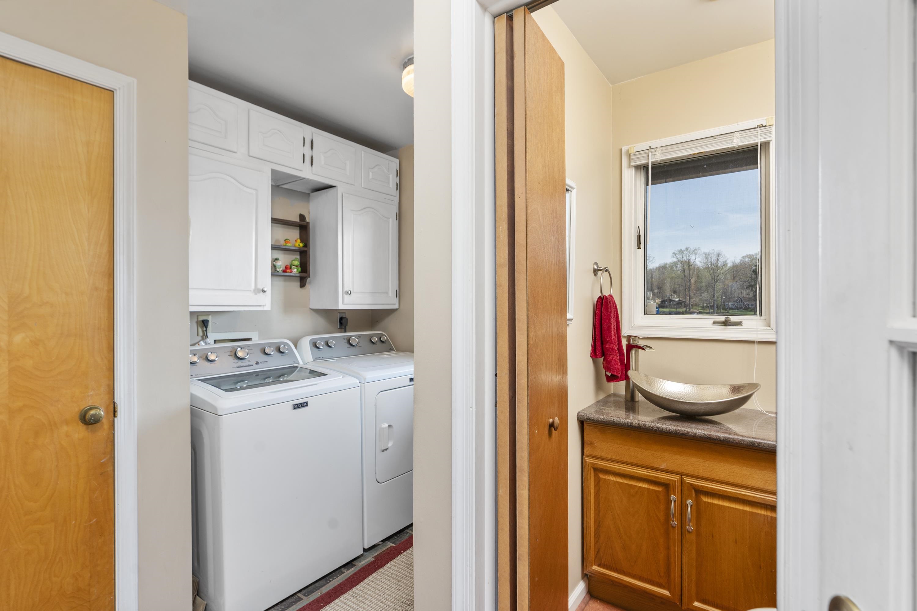 1743 N LAKESHORE DR, LOUISA, Virginia 23093, 5 Bedrooms Bedrooms, ,3 BathroomsBathrooms,Residential,1743 N LAKESHORE DR,675336 MLS # 675336