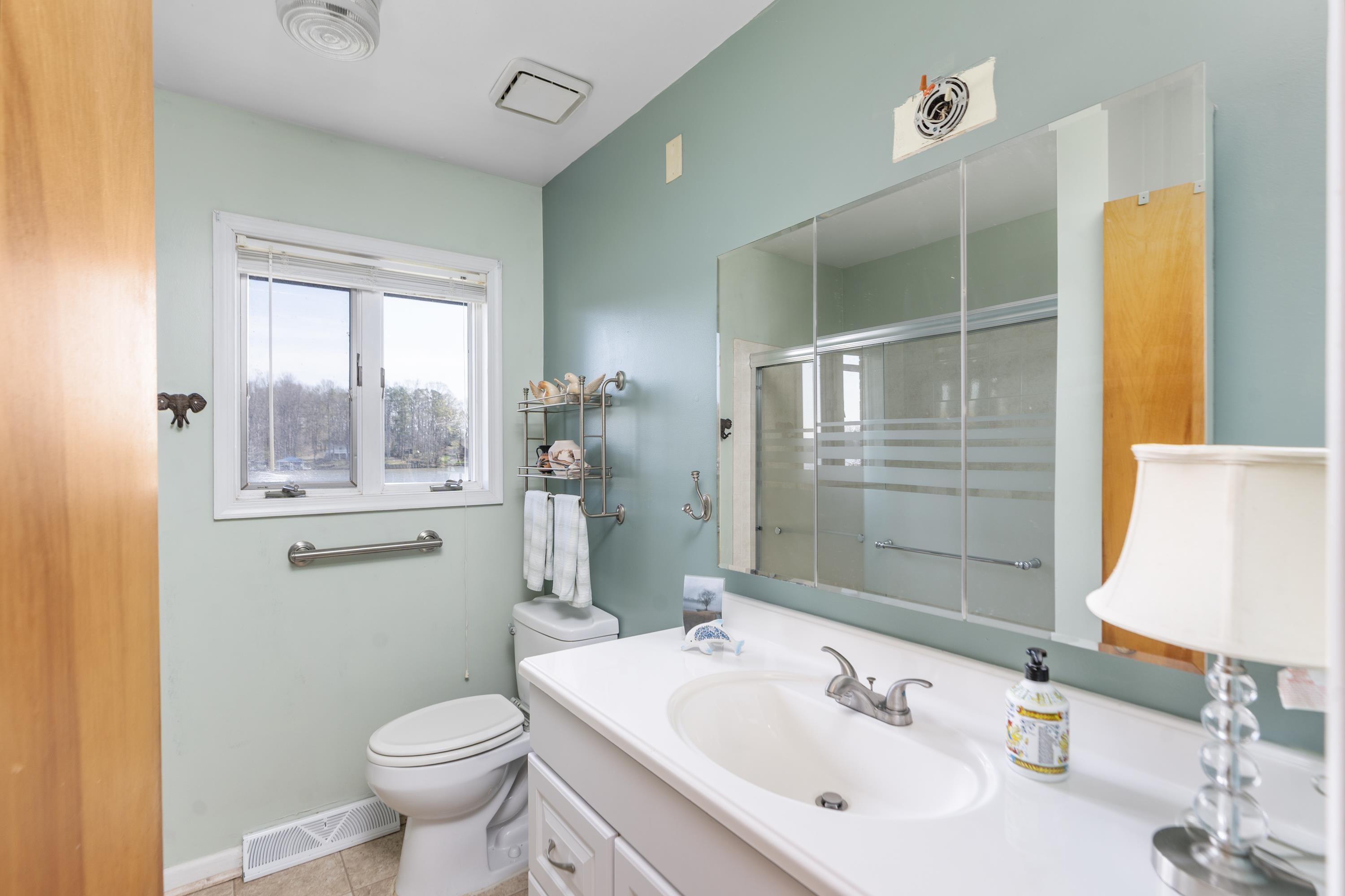 1743 N LAKESHORE DR, LOUISA, Virginia 23093, 5 Bedrooms Bedrooms, ,3 BathroomsBathrooms,Residential,1743 N LAKESHORE DR,675336 MLS # 675336