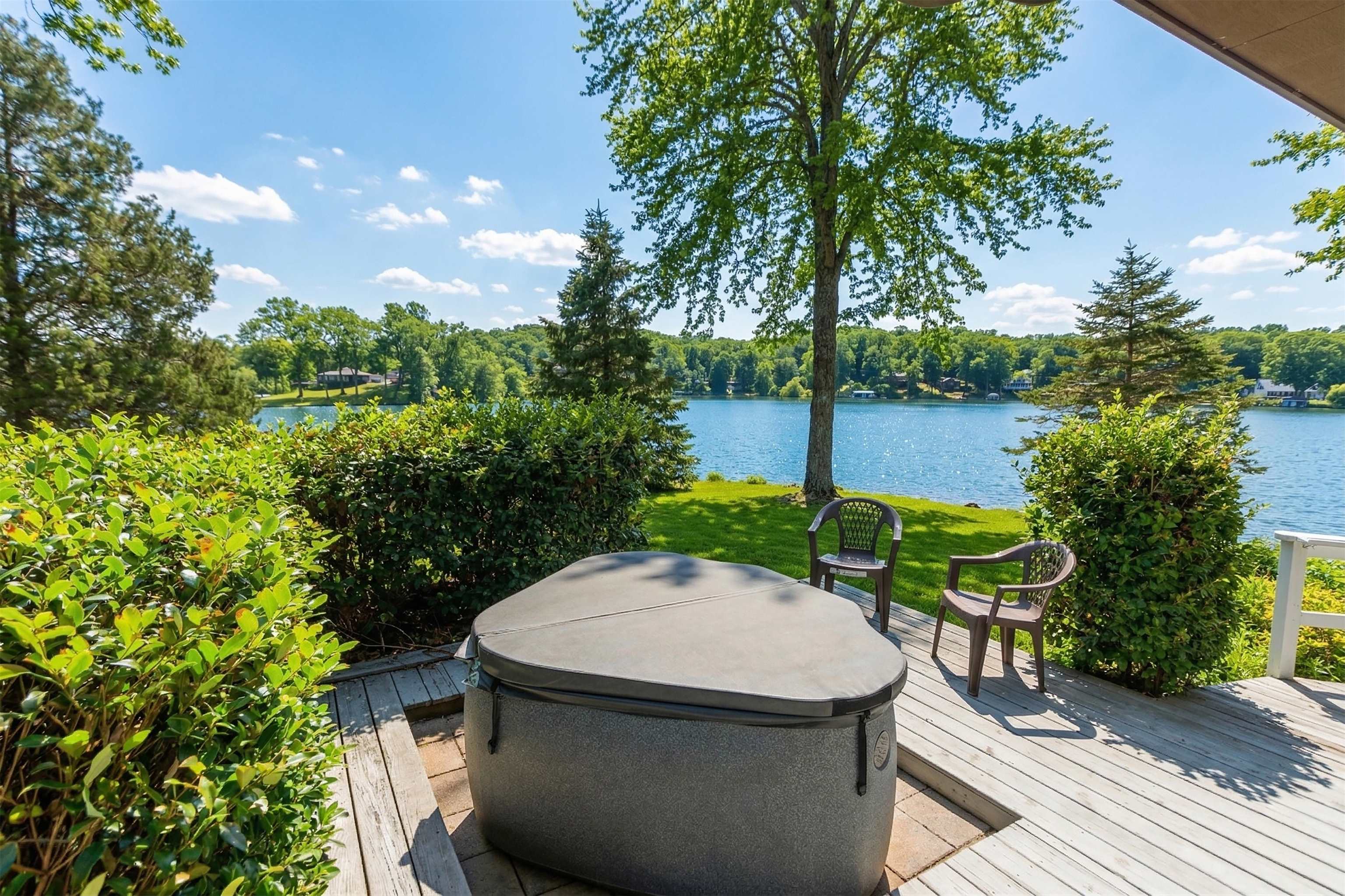 1743 N LAKESHORE DR, LOUISA, Virginia 23093, 5 Bedrooms Bedrooms, ,3 BathroomsBathrooms,Residential,1743 N LAKESHORE DR,675336 MLS # 675336