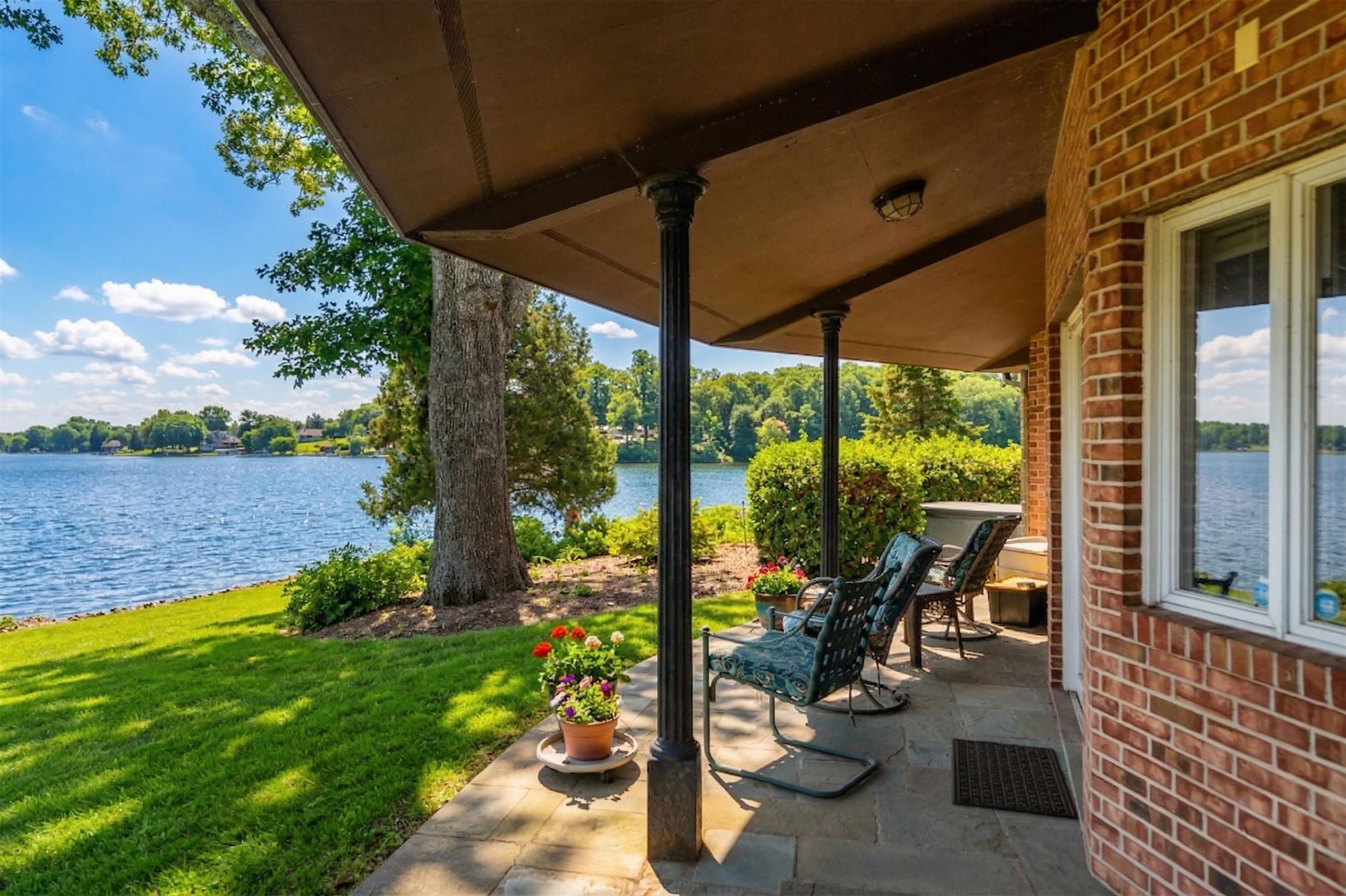 1743 N LAKESHORE DR, LOUISA, Virginia 23093, 5 Bedrooms Bedrooms, ,3 BathroomsBathrooms,Residential,1743 N LAKESHORE DR,675336 MLS # 675336