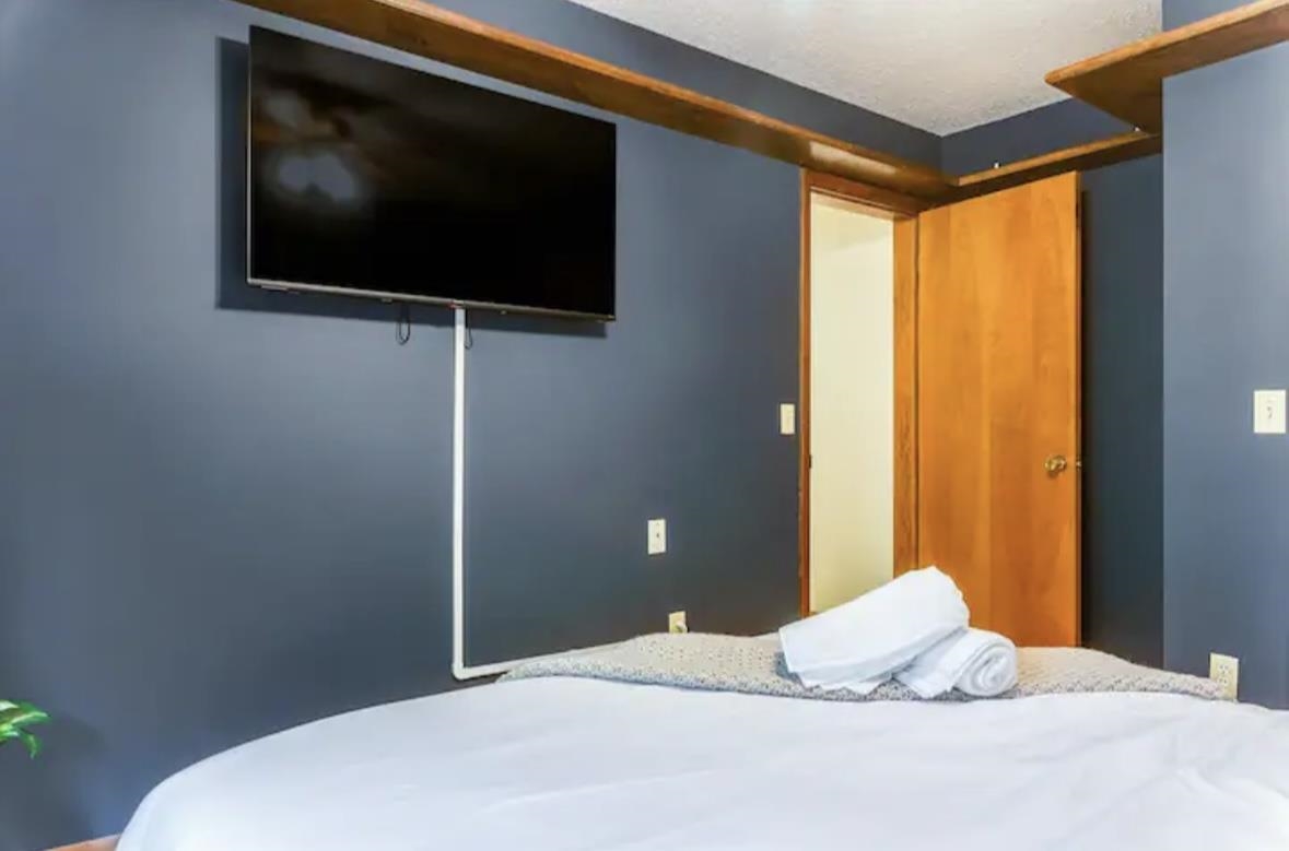 113 PINEY LN, MCGAHEYSVILLE, Virginia 22840, 3 Bedrooms Bedrooms, ,2 BathroomsBathrooms,Residential,113 PINEY LN,675340 MLS # 675340