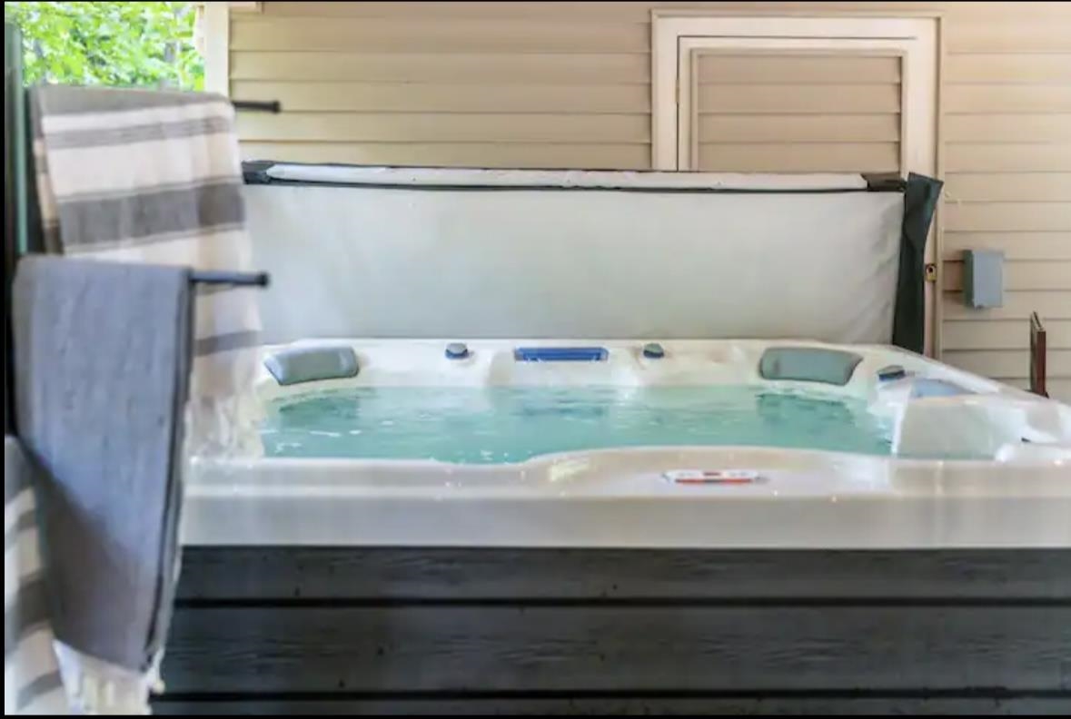 113 PINEY LN, MCGAHEYSVILLE, Virginia 22840, 3 Bedrooms Bedrooms, ,2 BathroomsBathrooms,Residential,113 PINEY LN,675340 MLS # 675340