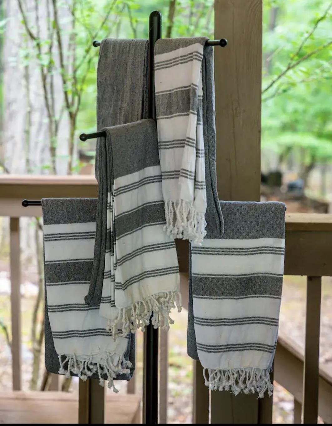 113 PINEY LN, MCGAHEYSVILLE, Virginia 22840, 3 Bedrooms Bedrooms, ,2 BathroomsBathrooms,Residential,113 PINEY LN,675340 MLS # 675340