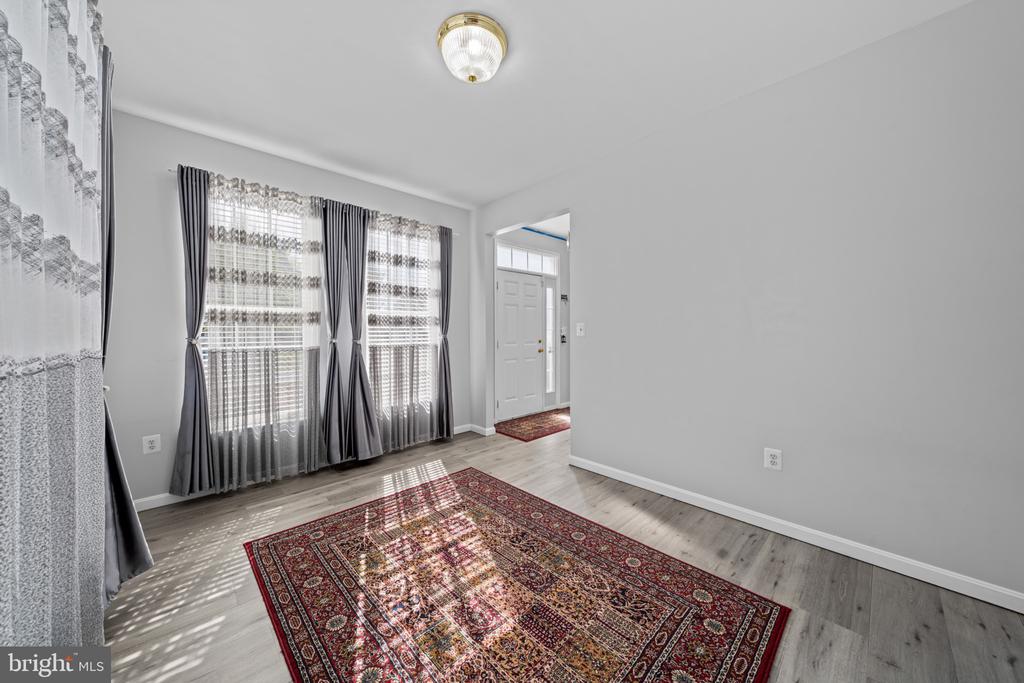 6937 VERSAILLE DR, FREDERICKSBURG, Virginia 22407, 3 Bedrooms Bedrooms, ,3 BathroomsBathrooms,Residential,6937 VERSAILLE DR,VASP2039982 MLS # VASP2039982