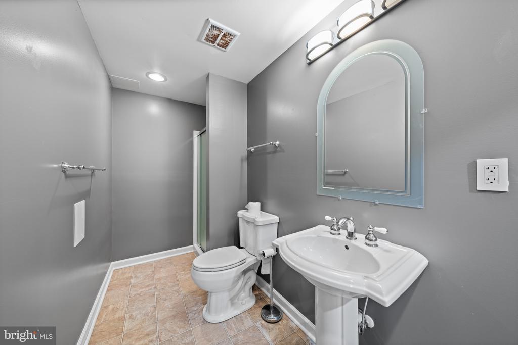 6937 VERSAILLE DR, FREDERICKSBURG, Virginia 22407, 3 Bedrooms Bedrooms, ,3 BathroomsBathrooms,Residential,6937 VERSAILLE DR,VASP2039982 MLS # VASP2039982