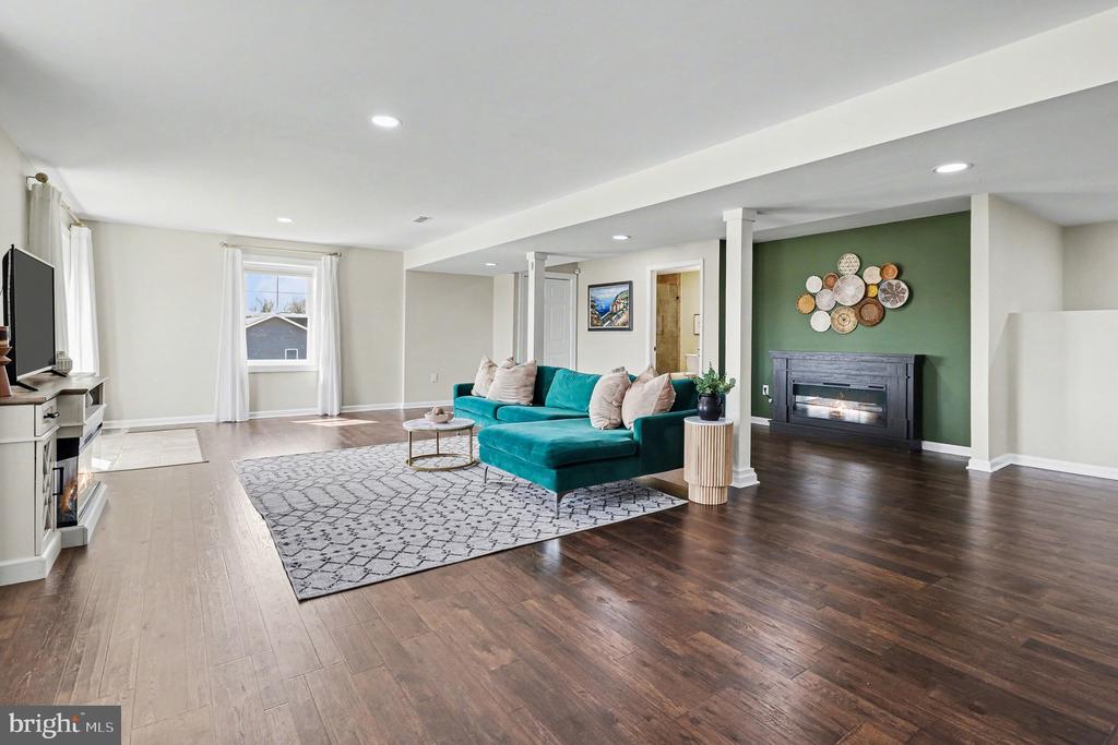 11347 ALVIN LN, CULPEPER, Virginia 22701, 4 Bedrooms Bedrooms, ,3 BathroomsBathrooms,Residential,11347 ALVIN LN,VACU2012900 MLS # VACU2012900