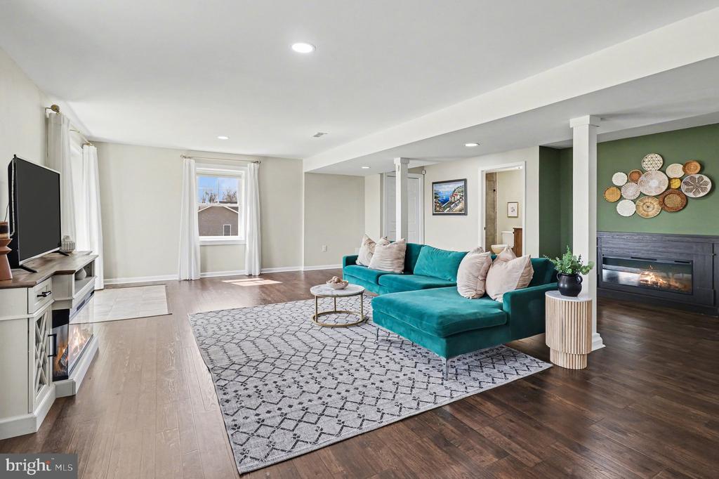 11347 ALVIN LN, CULPEPER, Virginia 22701, 4 Bedrooms Bedrooms, ,3 BathroomsBathrooms,Residential,11347 ALVIN LN,VACU2012900 MLS # VACU2012900