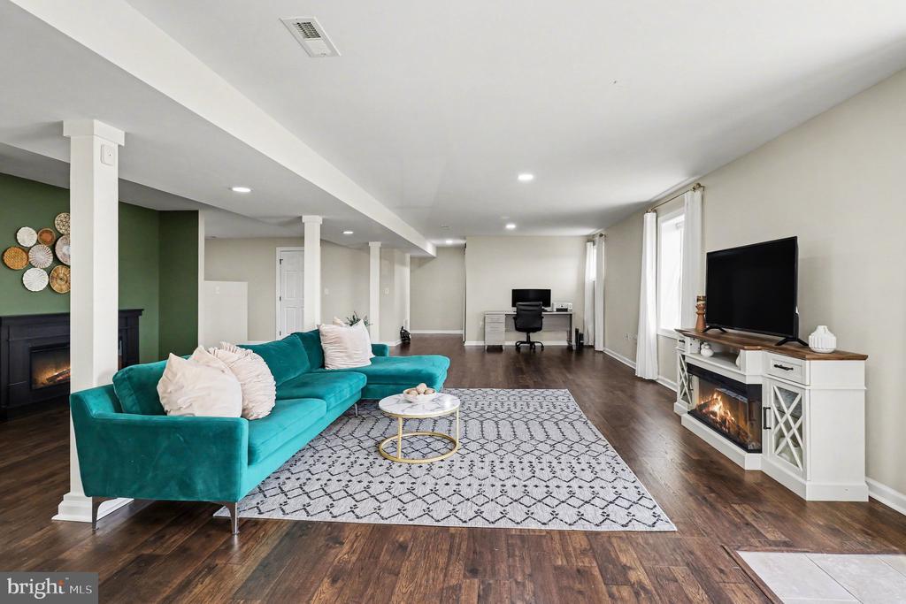 11347 ALVIN LN, CULPEPER, Virginia 22701, 4 Bedrooms Bedrooms, ,3 BathroomsBathrooms,Residential,11347 ALVIN LN,VACU2012900 MLS # VACU2012900