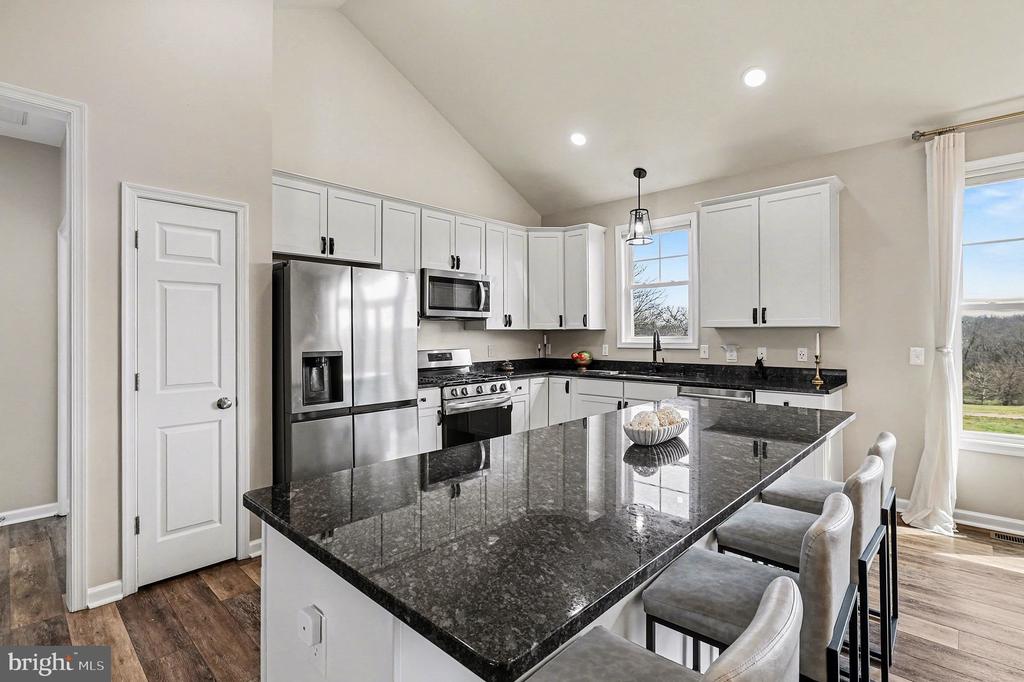 11347 ALVIN LN, CULPEPER, Virginia 22701, 4 Bedrooms Bedrooms, ,3 BathroomsBathrooms,Residential,11347 ALVIN LN,VACU2012900 MLS # VACU2012900