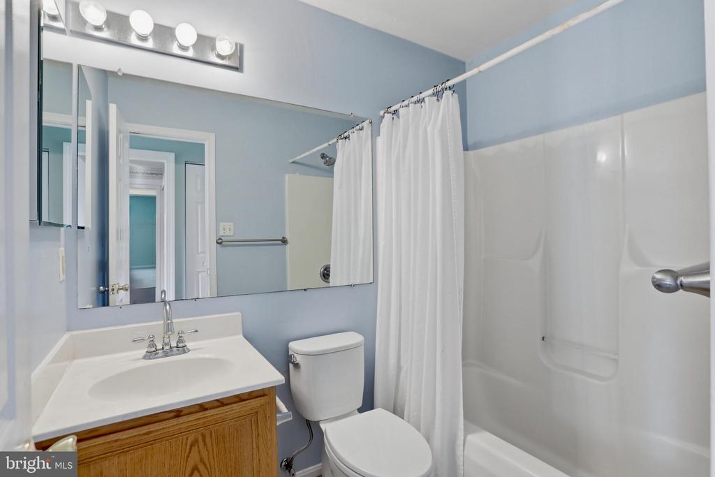 3961 RECTORTOWN RD, MARSHALL, Virginia, 4 Bedrooms Bedrooms, ,2 BathroomsBathrooms,Residential,3961 RECTORTOWN RD,VAFQ2021052 MLS # VAFQ2021052