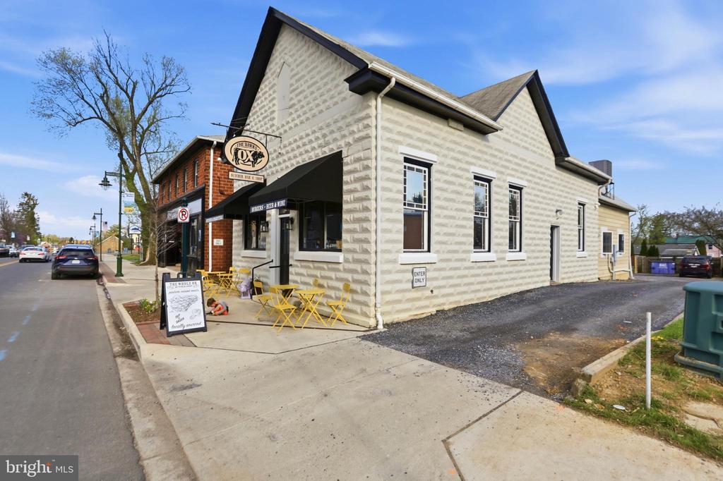 3961 RECTORTOWN RD, MARSHALL, Virginia, 4 Bedrooms Bedrooms, ,2 BathroomsBathrooms,Residential,3961 RECTORTOWN RD,VAFQ2021052 MLS # VAFQ2021052